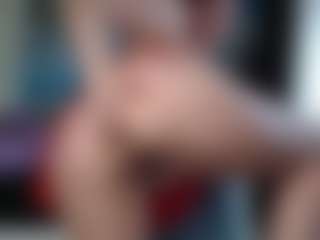 Live cam show with Masha - Squirt on Camsoda