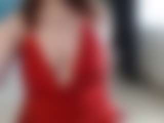 Masha MILF webcam performer live streaming