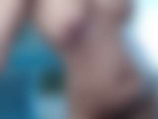Live cam show with Masha - Blonde Hair Curvy on Latina Girls