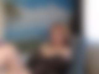 Masha MILF webcam performer live streaming