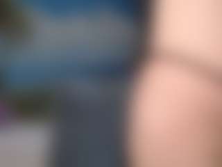 Live cam show with Masha - Big Ass MILF on SmokeAndPoke
