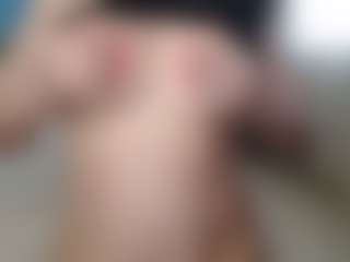 Live cam show with Masha - BBW MILF on SmokeAndPoke