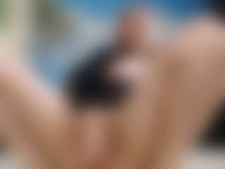 Live cam show with Masha - Shaved Pussy Mature on Camsoda