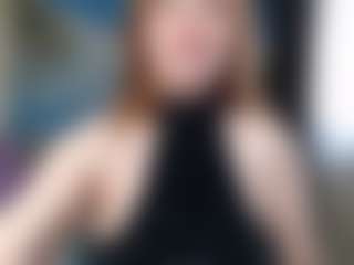 Show de câmera ao vivo com Masha - Shaved Pussy MILF no Camsoda