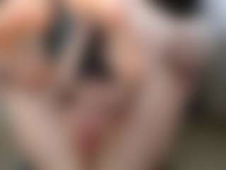 Live cam show with Masha - Lush Blonde Hair on Camming Site