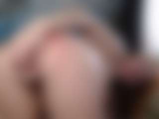 Live cam show with Masha - Curvy Middle Aged on CamClone