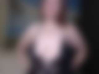 Masha MILF webcam performer live streaming