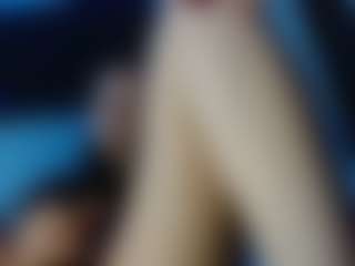 Live cam show with Emma Rose - Bikini on Fling VIP Chat
