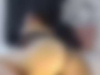 Live cam show with AlanaRouse-1 - MILF on live18s.com