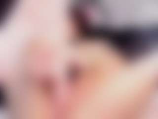 AlanaRouse-1's Live Sex Cam Show