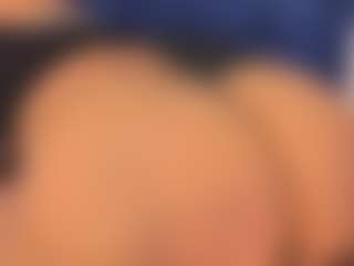 Live cam show with Alexa_Paris - Flashing on SmokeAndPoke