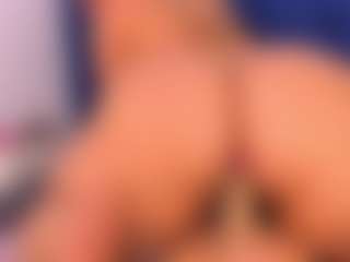 Live cam show with Alexa_Paris - Solo on Milfs Live