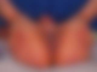 Live cam show with Alexa_Paris - Curvy Small Tits on Camsoda