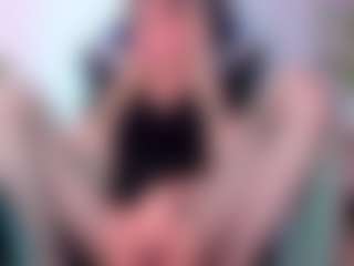 evelyn-hoffman's Live Sex Cam Show