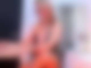 Live cam show with samantha-mature - Granny Blonde Hair on xplaylive.com