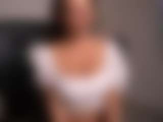 LaraSimon MILF webcam performer live streaming