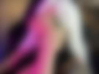 Live cam show with Hottie Ayleen - Green Eyes on Porn Luv