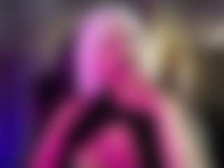 Live cam show with Hottie Ayleen - Flashing on friskycurves.com