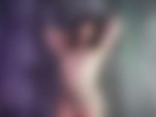 Live cam show with Hottie Ayleen - Flashing on wildcum.com