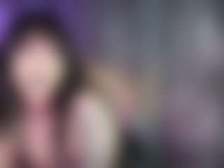 Live cam show with Hottie Ayleen - Skinny on Uber Horny