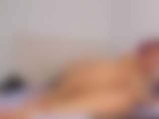 Live cam show with Hayden-Howland - Bedroom on CamwithHer