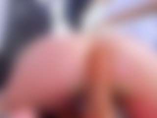 Live cam show with SarayRoyse - Living Room on TeamSkeetLive