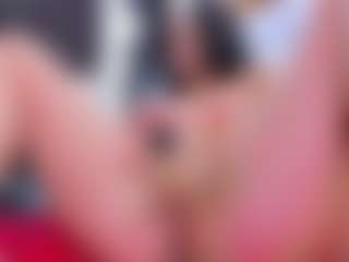 Live cam show with SarayRoyse - Petite on CamSodaAdn