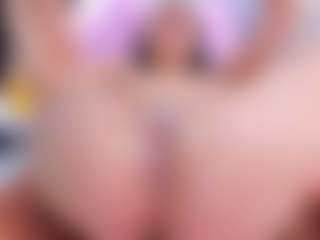 Live cam show with SarayRoyse - Living Room on slutload