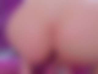Live cam show with SarayRoyse - Small Tits on Camsoda