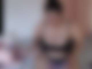 sweetdesires's Live Sex Cam Show
