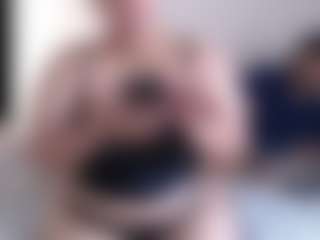 sweetdesires's Live Sex Cam Show