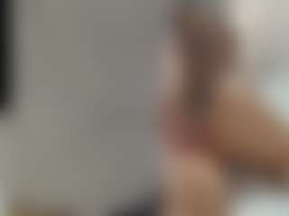 sweetdesires's Live Sex Cam Show
