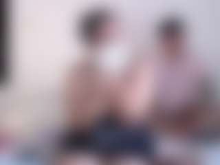sweetdesires's Live Sex Cam Show