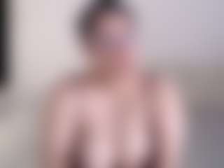 Spettacolo in cam dal vivo con sweetdesires - Dildo su Camsoda