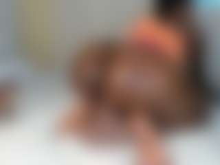 Live cam show with CinnamonG - Toys on madthumbs