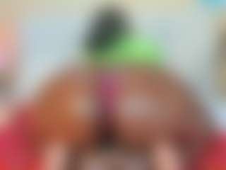 Live cam show with CinnamonG - Strip on Dolls Live
