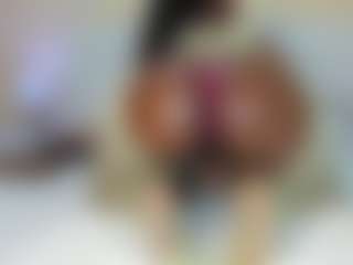 Live cam show with CinnamonG - Arab Athletic on Latina Girls