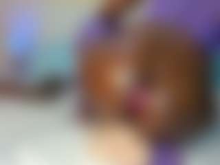 Live cam show with CinnamonG - Foot Fetish Black on AdultVida.com