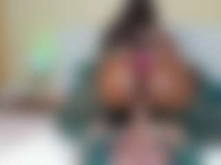 Live cam show with CinnamonG - Nice on Camsoda