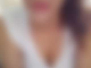 karlapum MILF webcam performer live streaming
