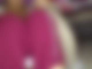 Live cam show with karlapum - Curvy on SpankPalCams