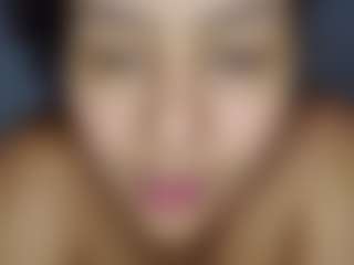 karlapum MILF webcam performer live streaming
