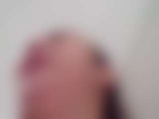 karlapum MILF webcam performer live streaming