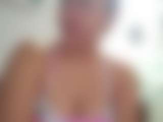 Live cam show with karlapum - Squirt MILF on StripNow