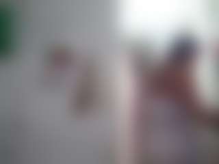 karlapum MILF webcam performer live streaming