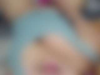 Live cam show with karlapum - Middle Aged on camwithhim.com