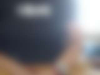 Live cam show with karlapum - Curvy MILF on sexylive.show