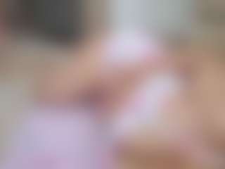 Live cam show with karlapum - Living Room on Camsoda