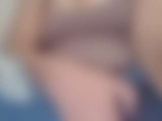 Live cam show with karlapum - Tease on Camsoda