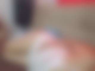 Live cam show with karlapum - Lush MILF on x69.live